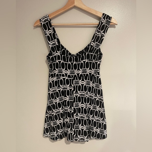NWT - Michael Kors 🖤 JUST IN 🖤 Top Size S - Picture 4 of 8